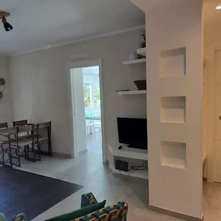 Lägenhet Ampia Casa Con Piacevole Giardino In Centro A
