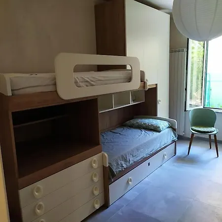 Ampia Casa Con Piacevole Giardino In Centro A Lägenhet Noli